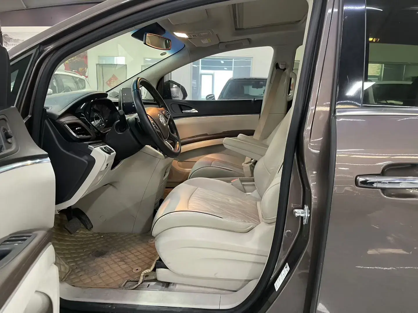 2022 BUICK GL8 thumbnail 2