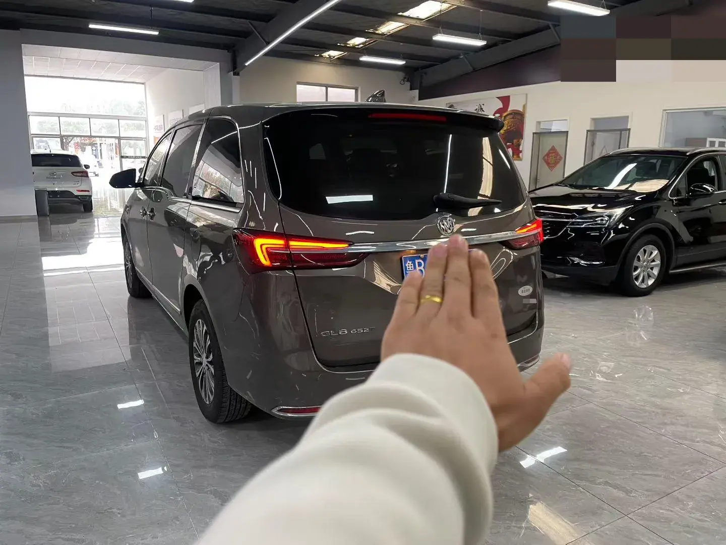 2022 BUICK GL8 thumbnail 4