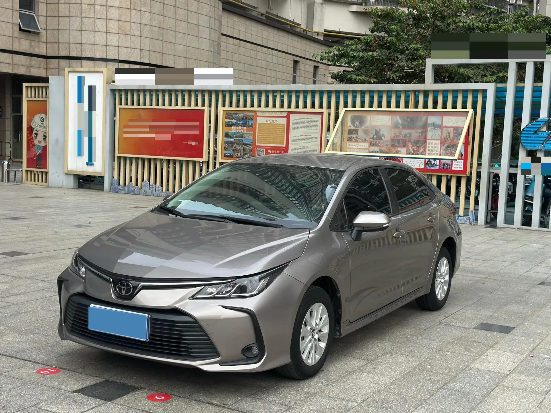 2019 TOYOTA COROLLA view 1