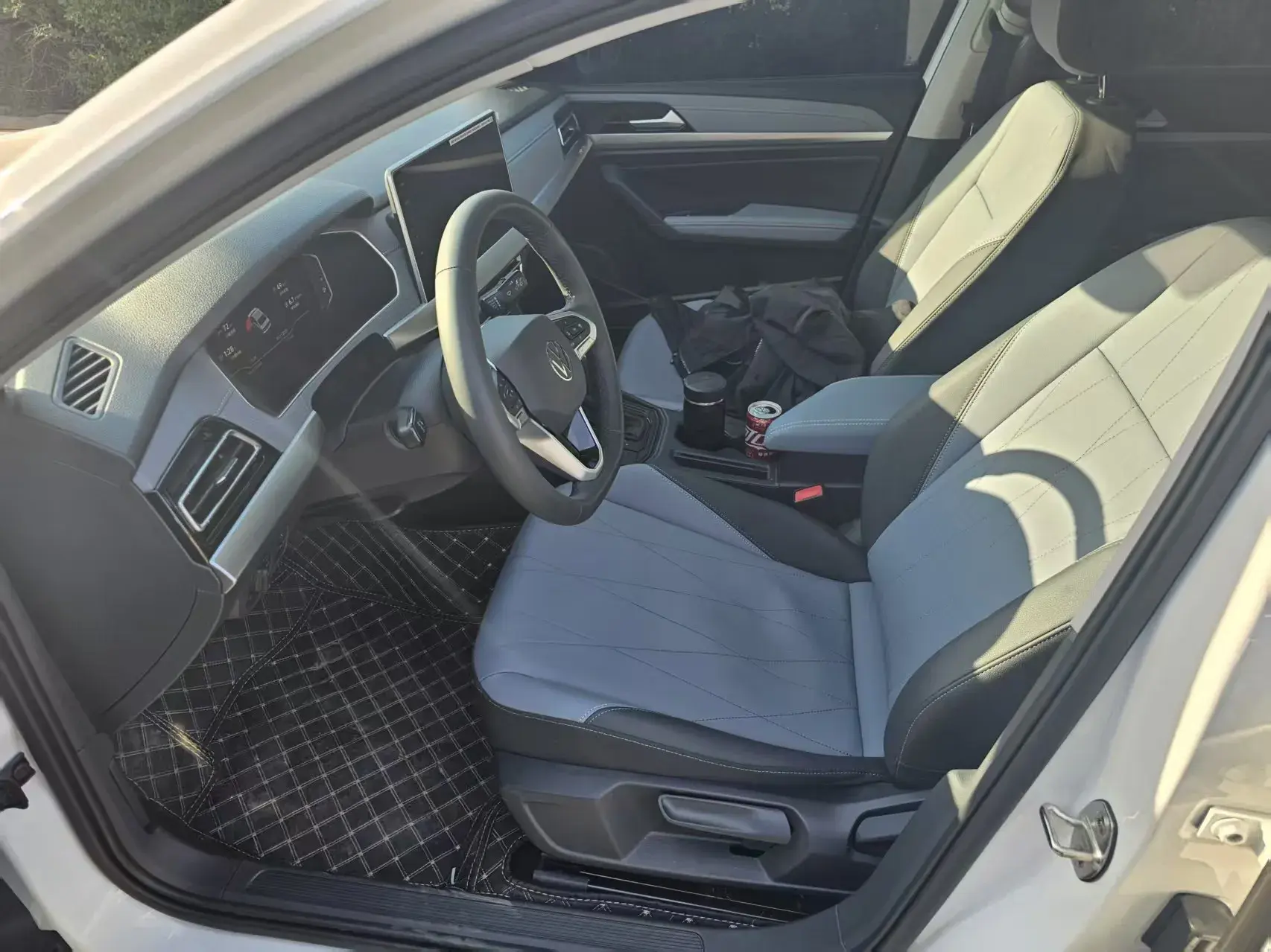 2024 VOLKSWAGEN LAVIDA thumbnail 4