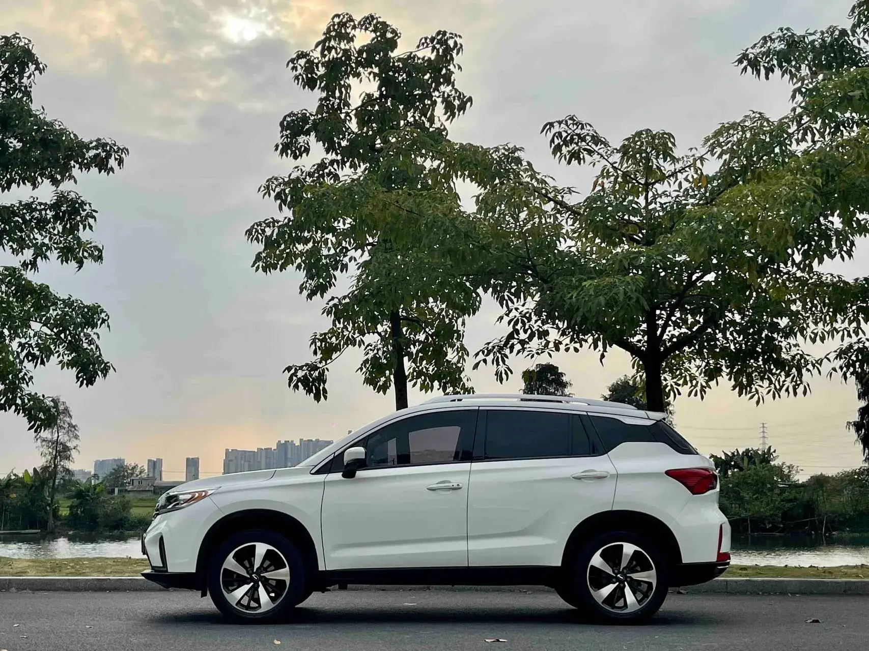 2018 GAC TRUMPCHI thumbnail 4