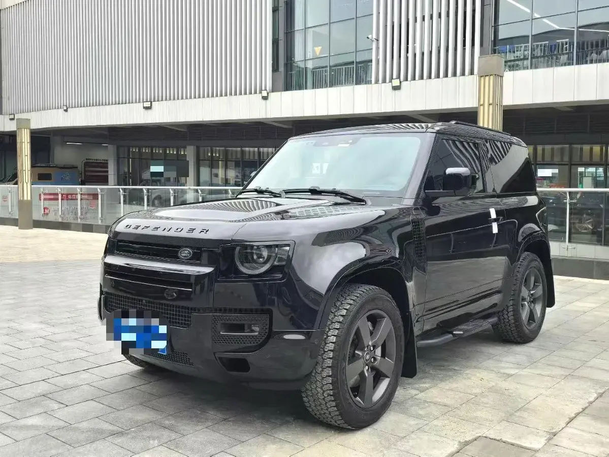 2024 Land Rover Defender 3.0T 400HP L6 8AT