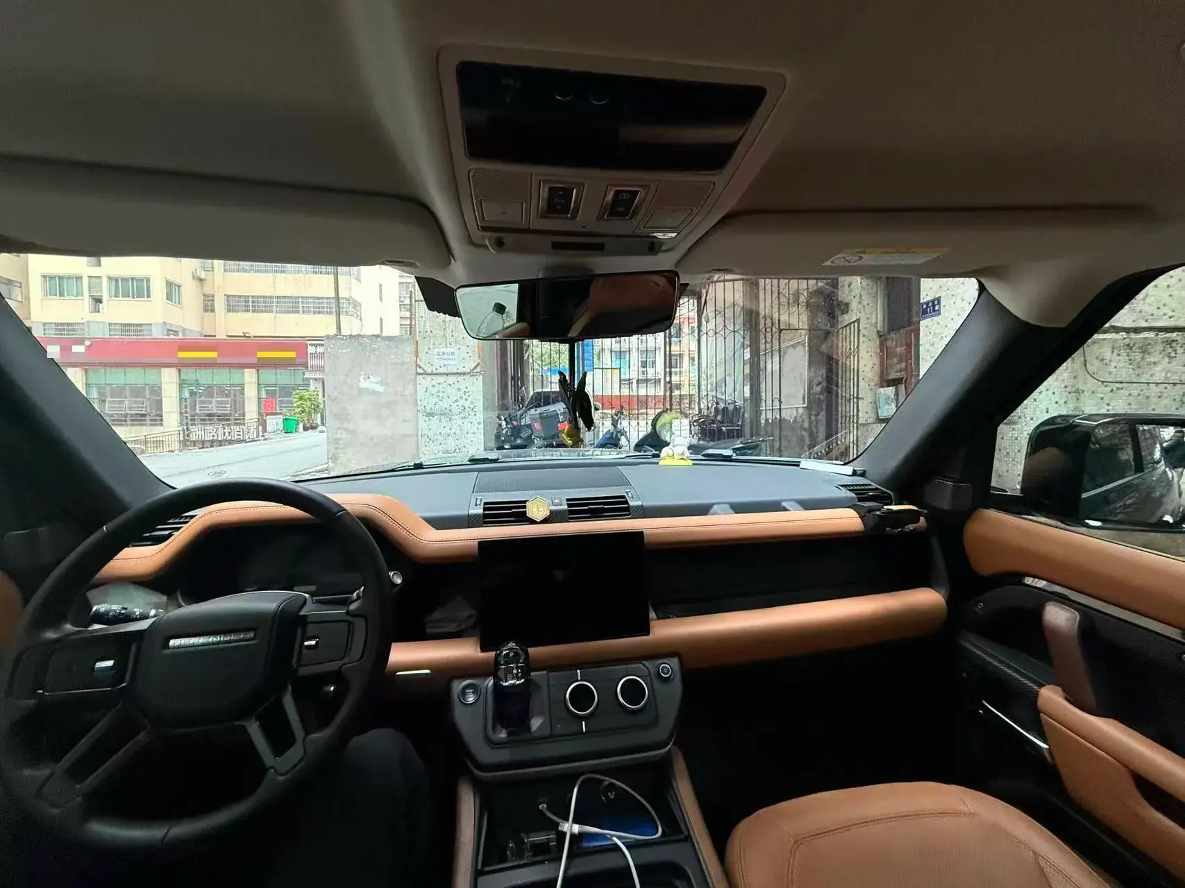 2024 LAND ROVER thumbnail 3