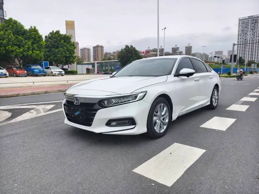 2018 Honda Accord 1.5T 194HP L4 CVT