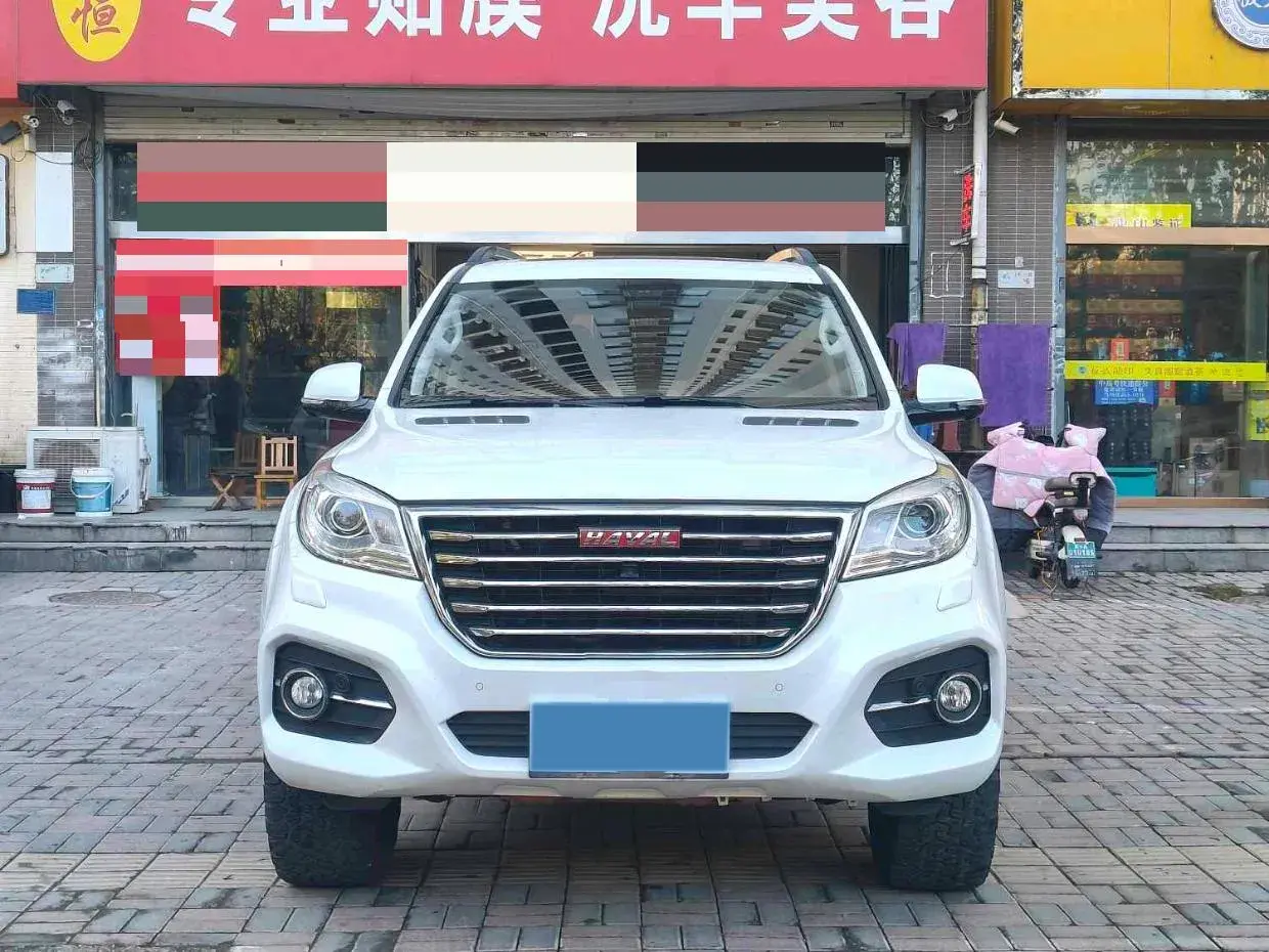2017 HAVAL H9 thumbnail 2