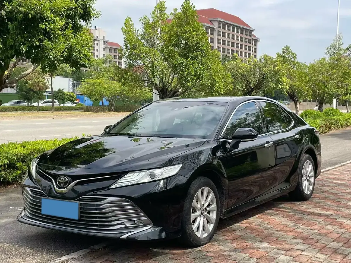 2019 Toyota Camry 2.0L 178HP L4 CVT