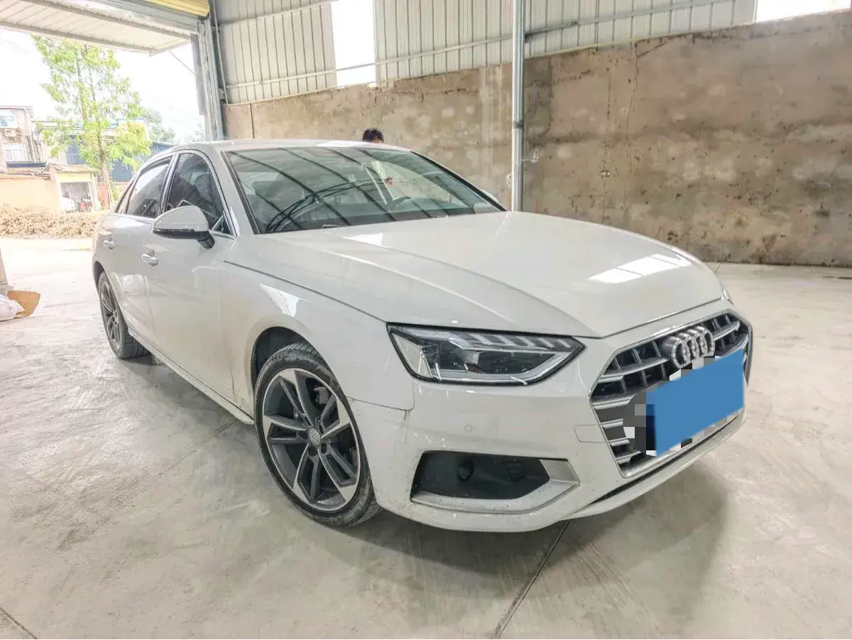 2020 AUDI A4L thumbnail 3