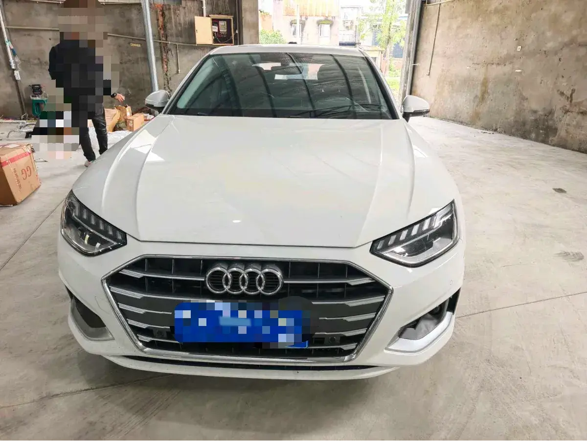 2020 AUDI A4L thumbnail 2