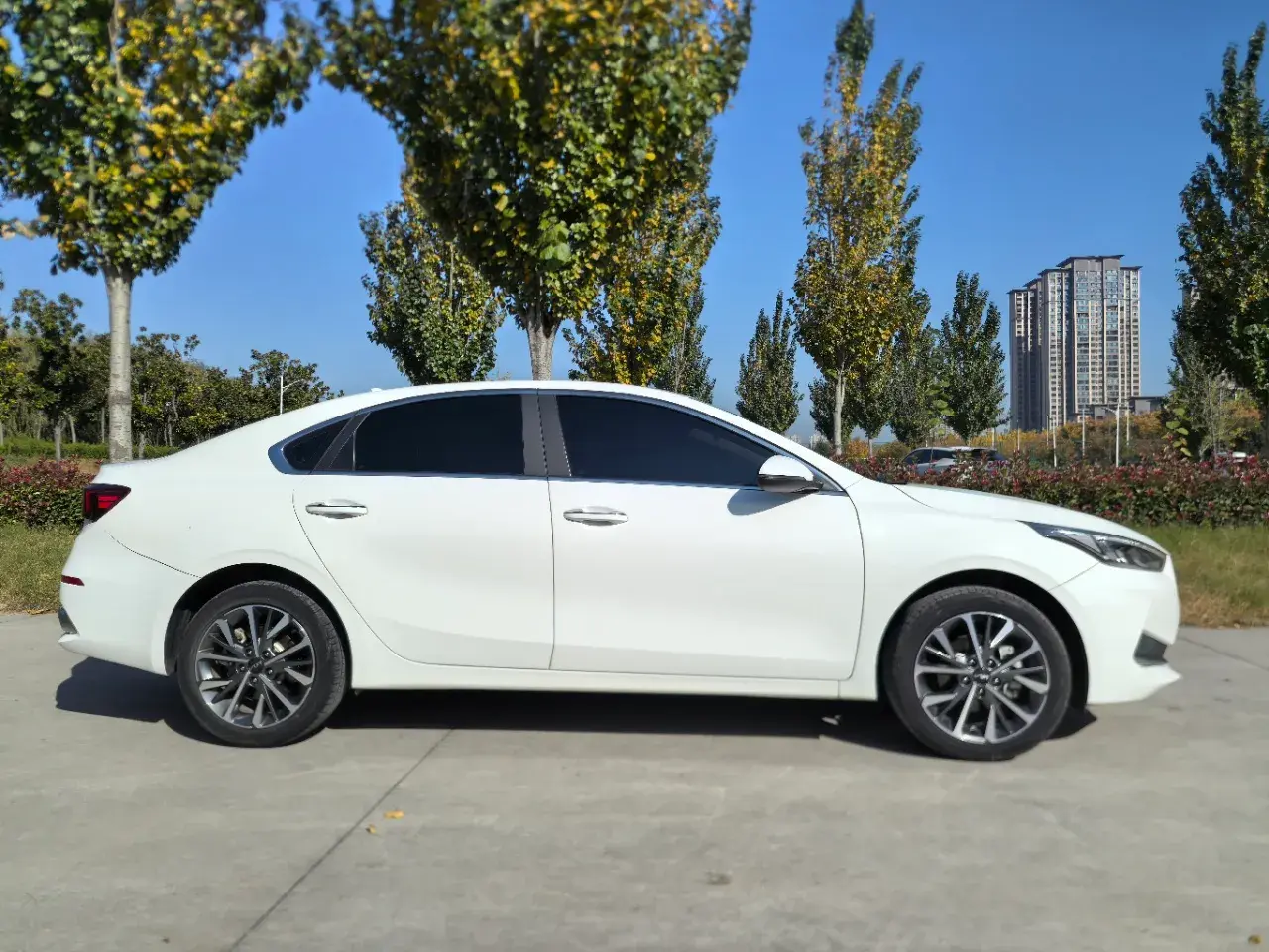 2021 KIA K3 thumbnail 4