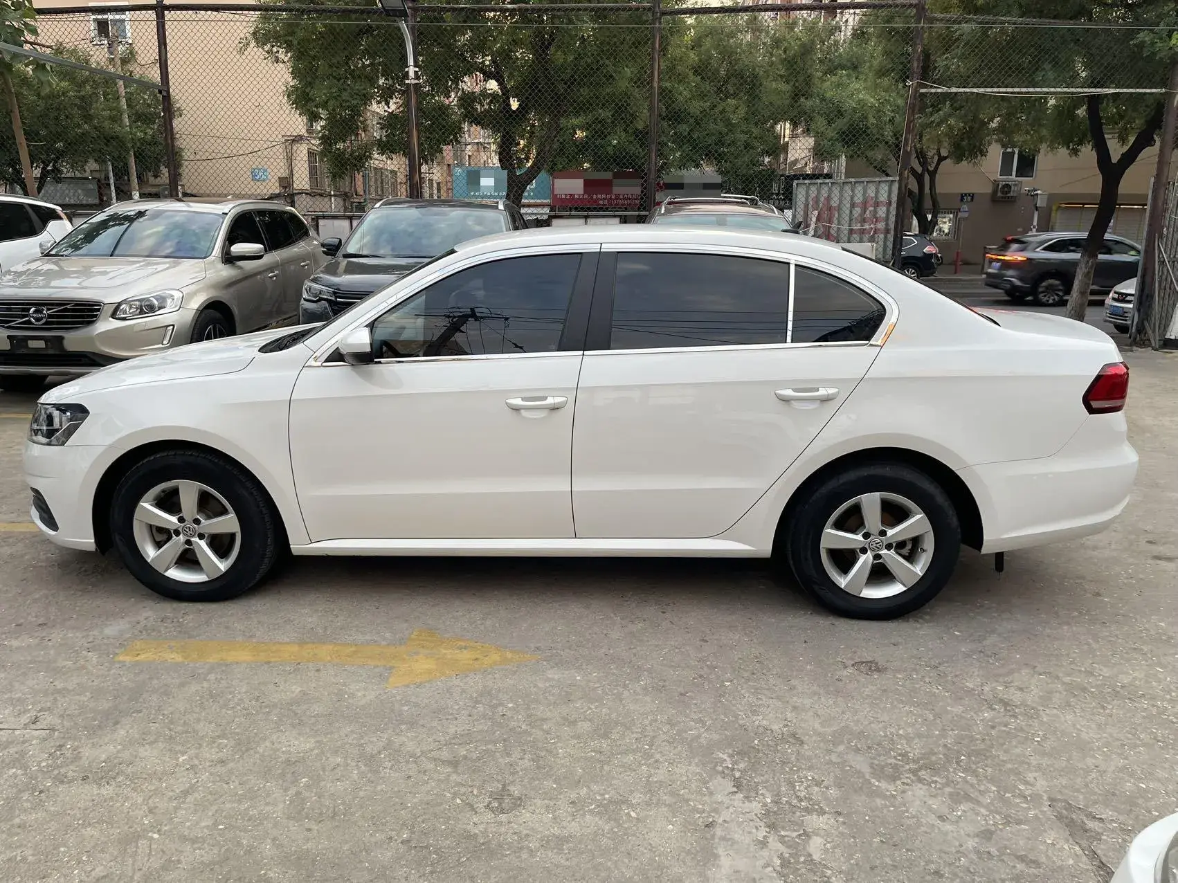 2019 VOLKSWAGEN LAVIDA thumbnail 4