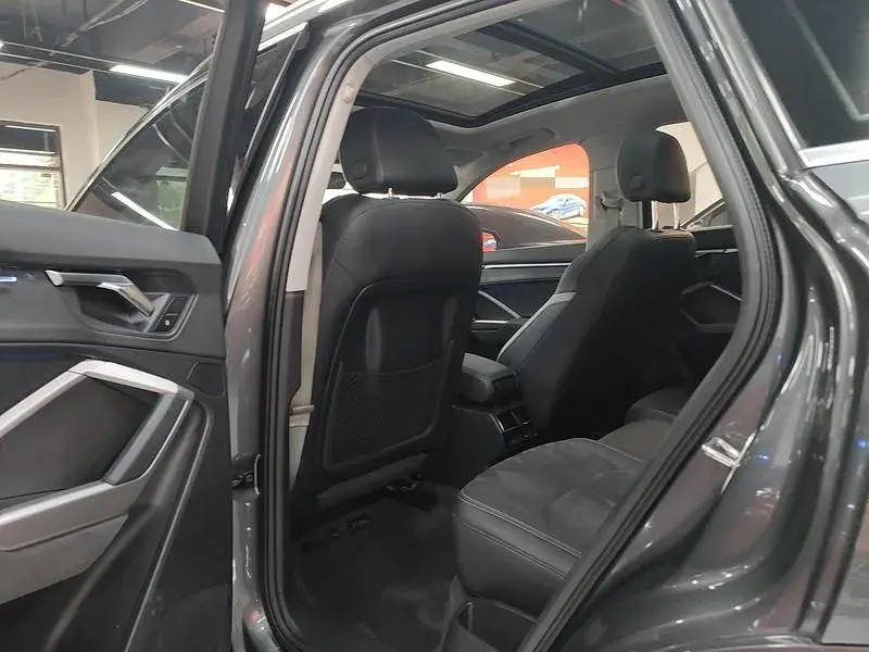 2022 AUDI Q3 thumbnail 3