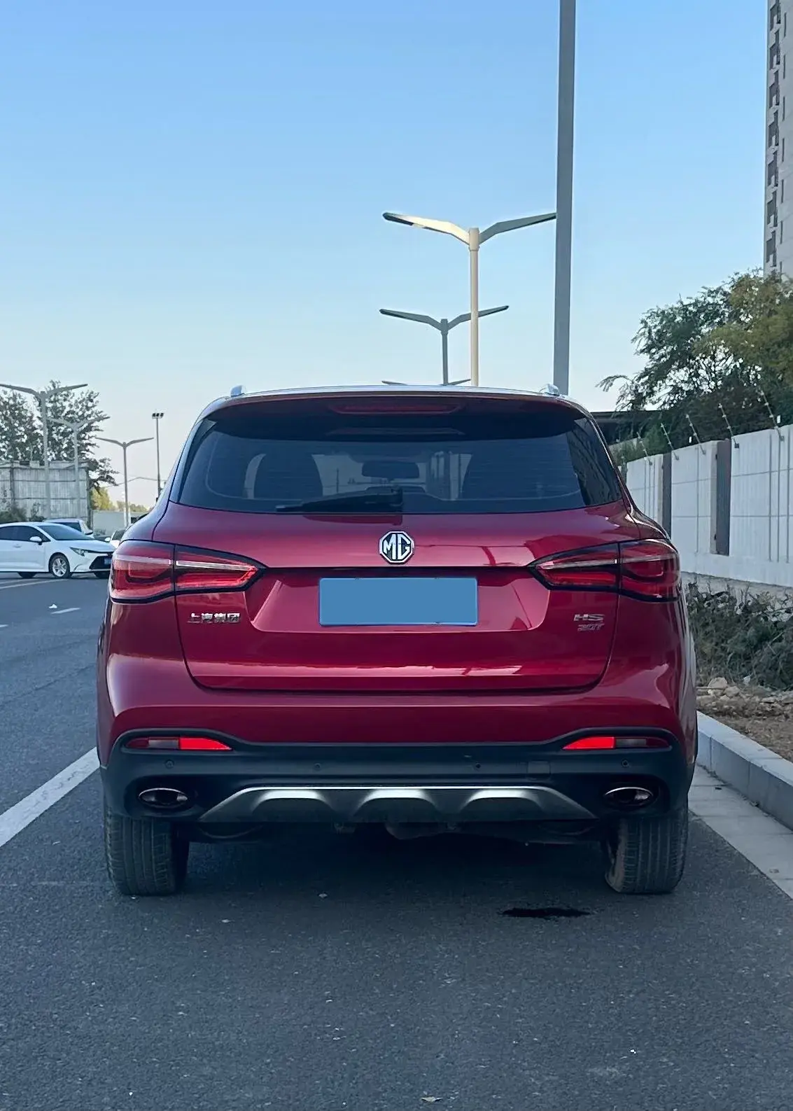 2018 MG HS thumbnail 4