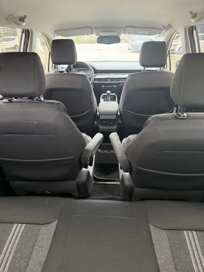 2022 WuLing JiaChen 1.5L 99HP L4 6MT,autocango,china used car exporter,china ev exporter,chinese used car exporter,chinese used ev exporter