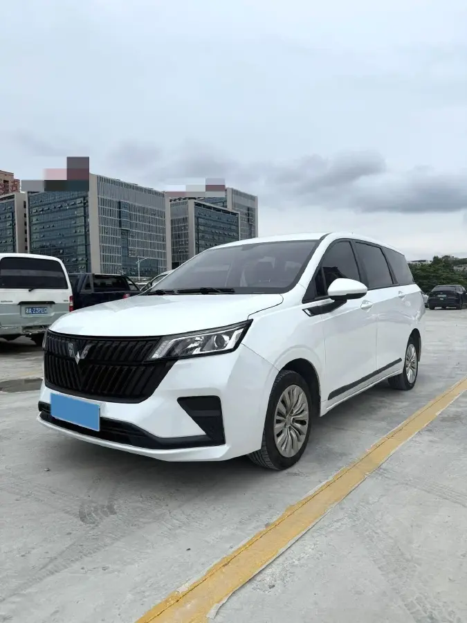 2022 WuLing JiaChen 1.5L 99HP L4 6MT