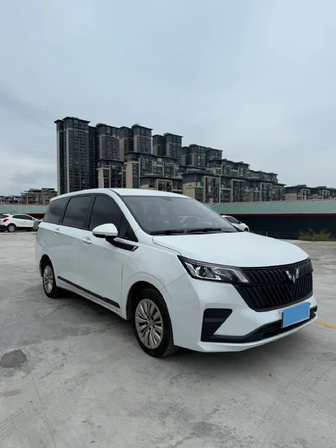 2022 WuLing JiaChen 1.5L 99HP L4 6MT,autocango,china used car exporter,china ev exporter,chinese used car exporter,chinese used ev exporter