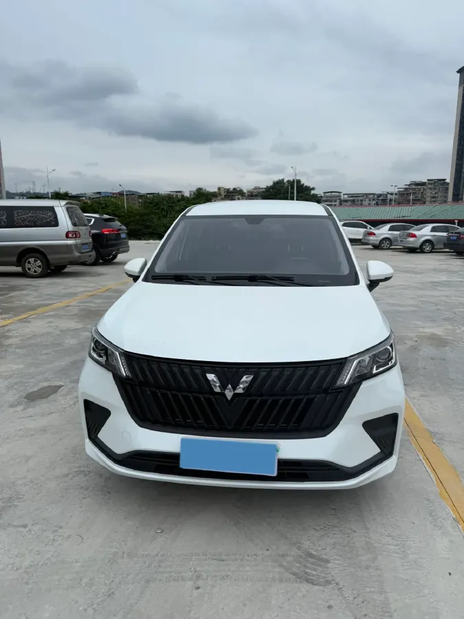 2022 WuLing JiaChen 1.5L 99HP L4 6MT,autocango,china used car exporter,china ev exporter,chinese used car exporter,chinese used ev exporter