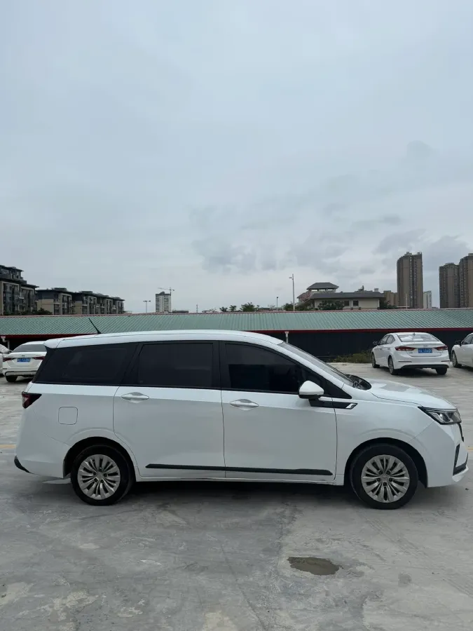 2022 WuLing JiaChen 1.5L 99HP L4 6MT,autocango,china used car exporter,china ev exporter,chinese used car exporter,chinese used ev exporter