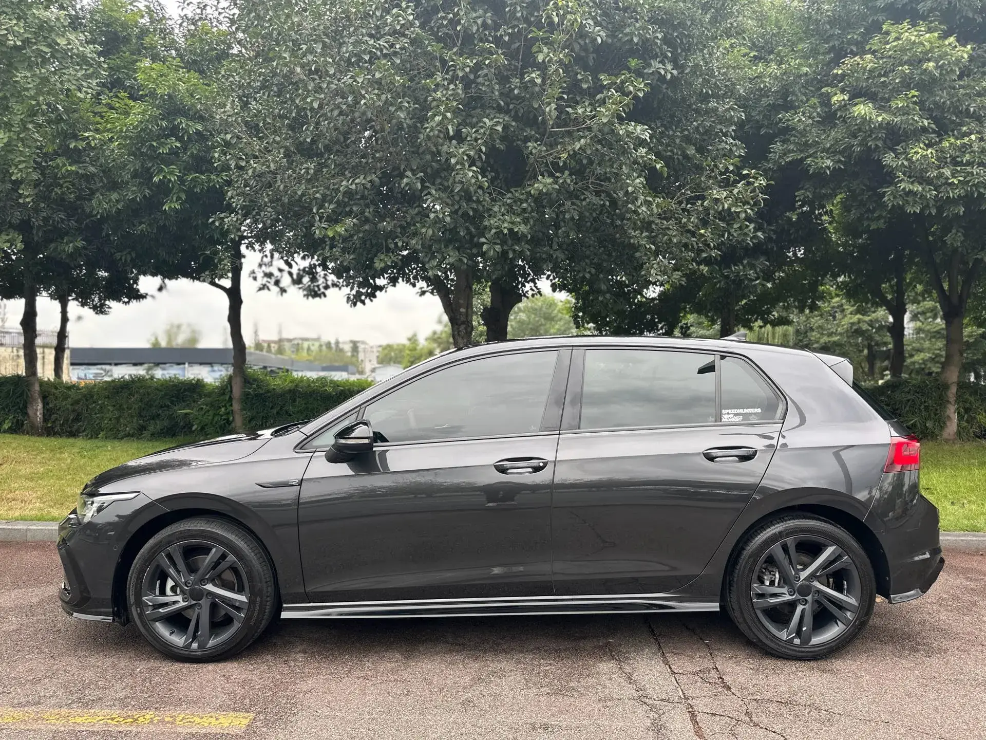 2021 VOLKSWAGEN GOLF thumbnail 2