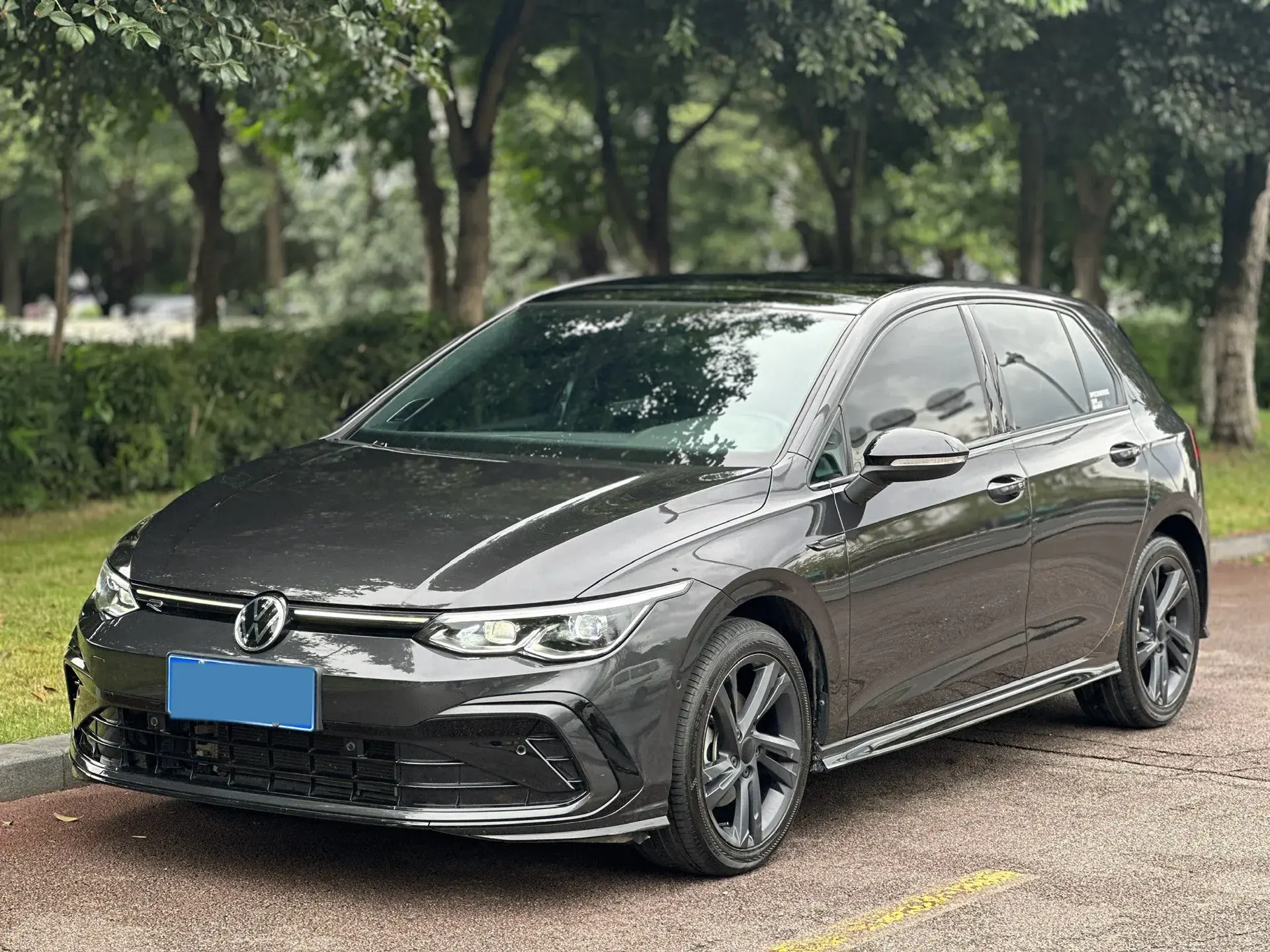 2021 VOLKSWAGEN GOLF view 1