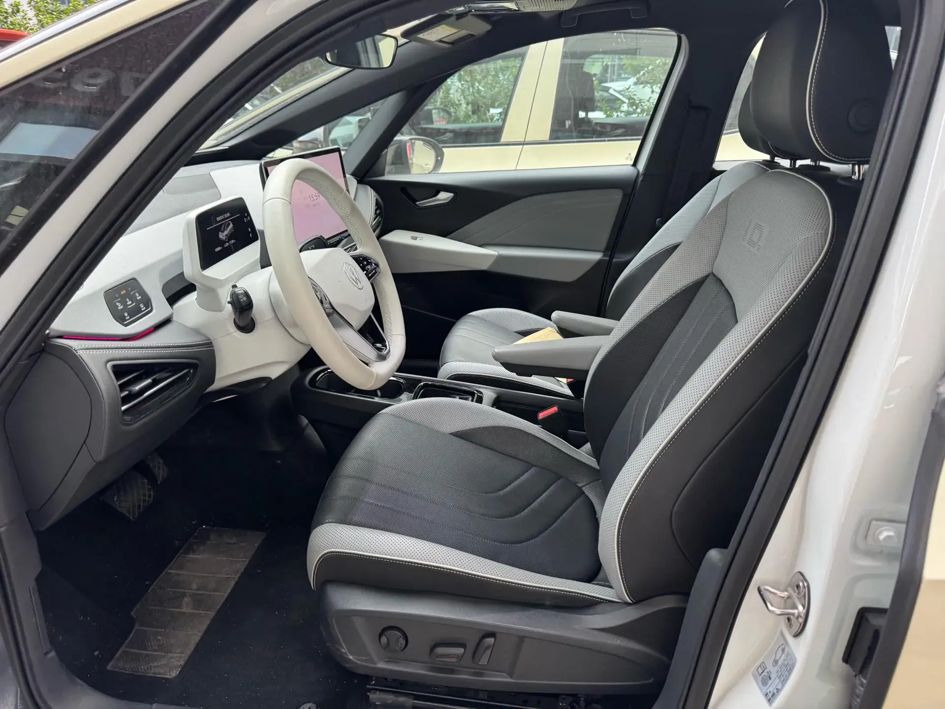 2025 VOLKSWAGEN ID.3 thumbnail 2