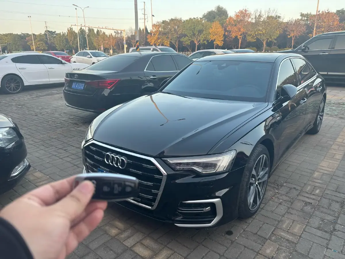 2023 Audi A6L 2.0T 190HP L4 7DCT