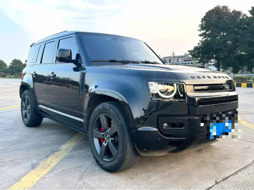 2023 LAND ROVER thumbnail 3