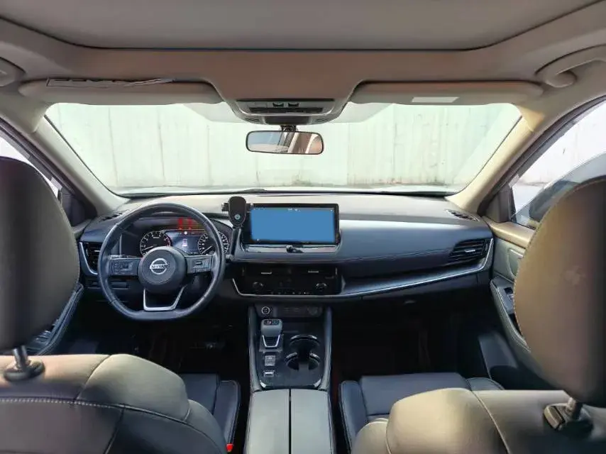 2021 NISSAN X-TRAIL thumbnail 2