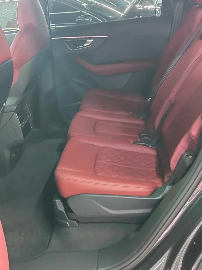 2024 Audi SQ7 4.0T 507HP V8 8AT,autocango,china used car exporter,china ev exporter,chinese used car exporter,chinese used ev exporter