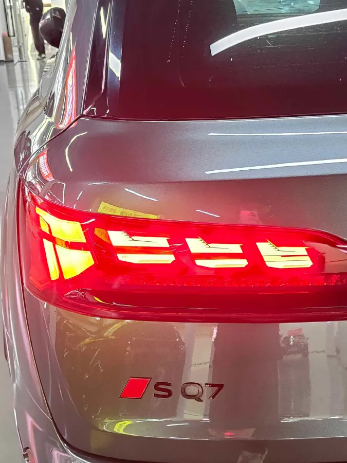 2024 Audi SQ7 4.0T 507HP V8 8AT,autocango,china used car exporter,china ev exporter,chinese used car exporter,chinese used ev exporter