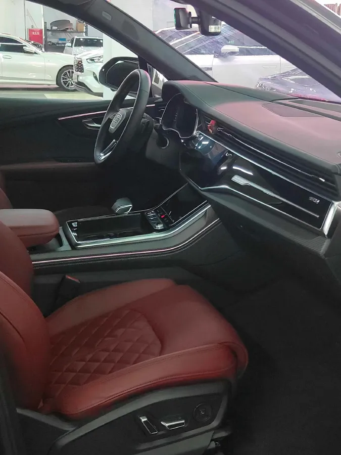 2024 Audi SQ7 4.0T 507HP V8 8AT,autocango,china used car exporter,china ev exporter,chinese used car exporter,chinese used ev exporter
