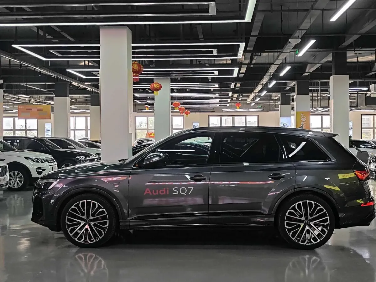 2024 Audi SQ7 4.0T 507HP V8 8AT,autocango,china used car exporter,china ev exporter,chinese used car exporter,chinese used ev exporter