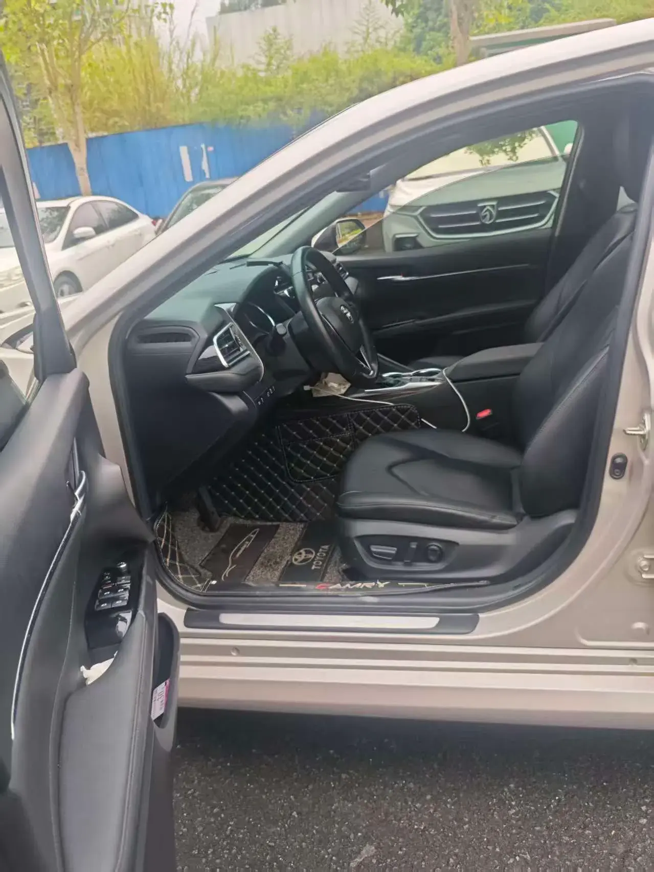 2019 TOYOTA CAMRY thumbnail 4