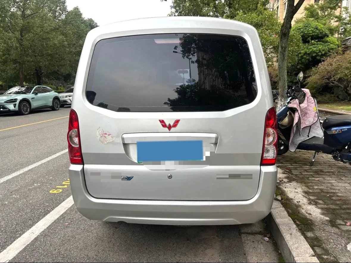 2020 WuLing RongGuang EV BEV 41.6KWH,autocango,china used car exporter,china ev exporter,chinese used car exporter,chinese used ev exporter