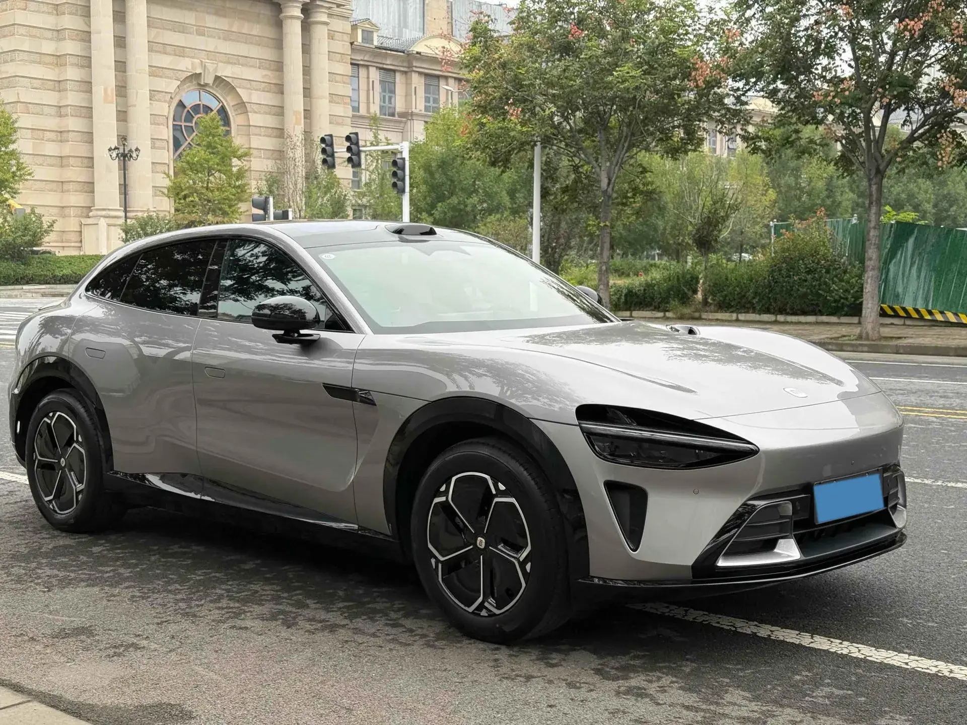 2025 MI YU7 thumbnail 3