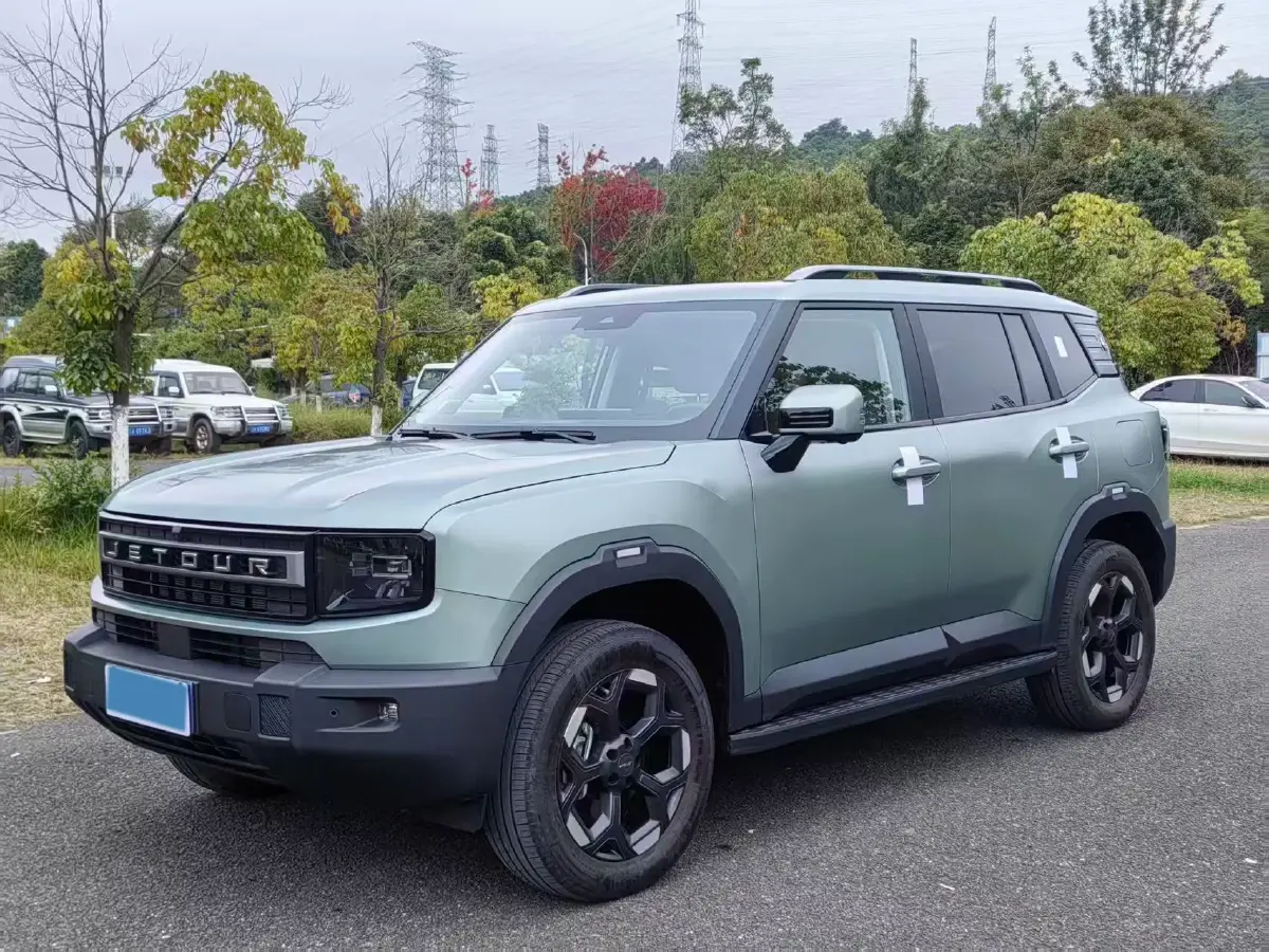 2025 Jetour Freeman 2.0T 254HP L4 8AT