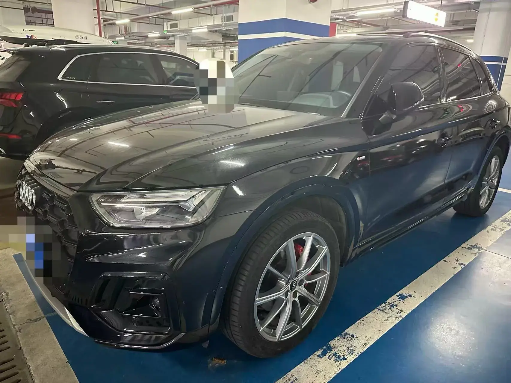 2022 AUDI Q5L view 1