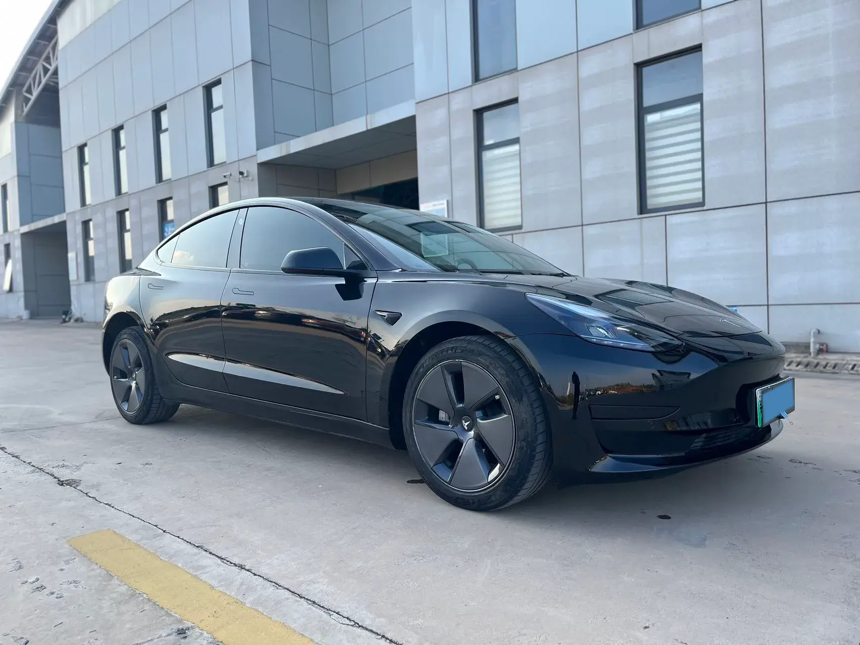 2022 TESLA MODEL thumbnail 3