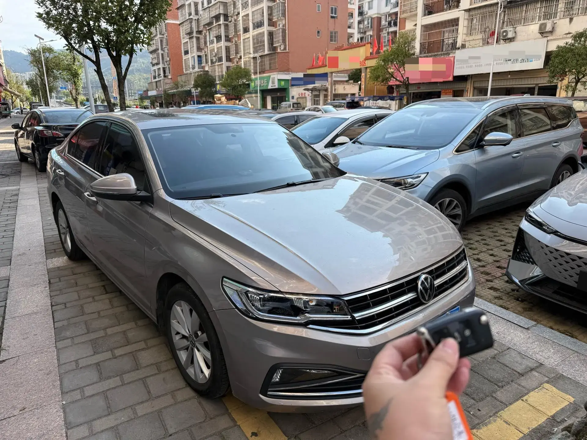 2020 VOLKSWAGEN BORA thumbnail 3