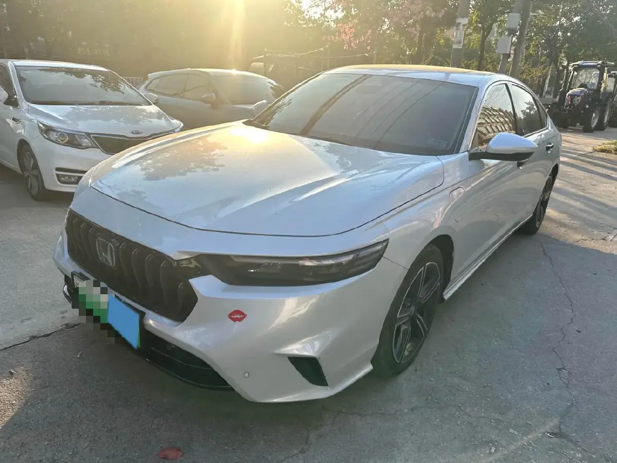 2023 Honda Inspire 2.0L 148HP L4 E-CVT PHEV