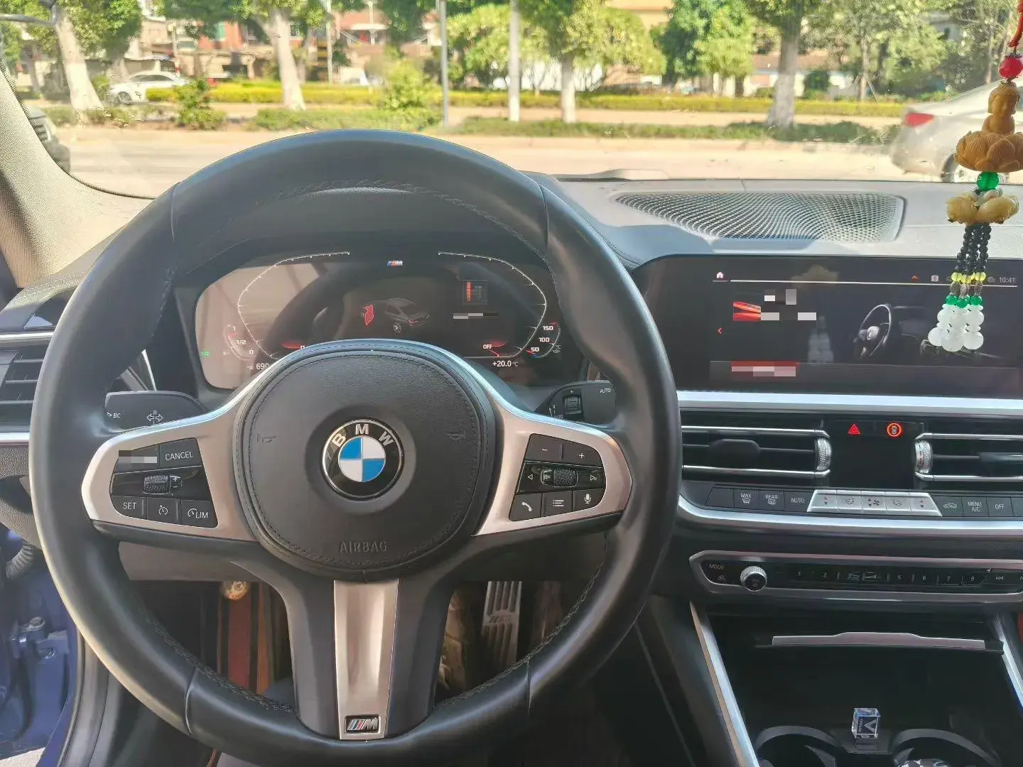 2021 BMW 3 thumbnail 4