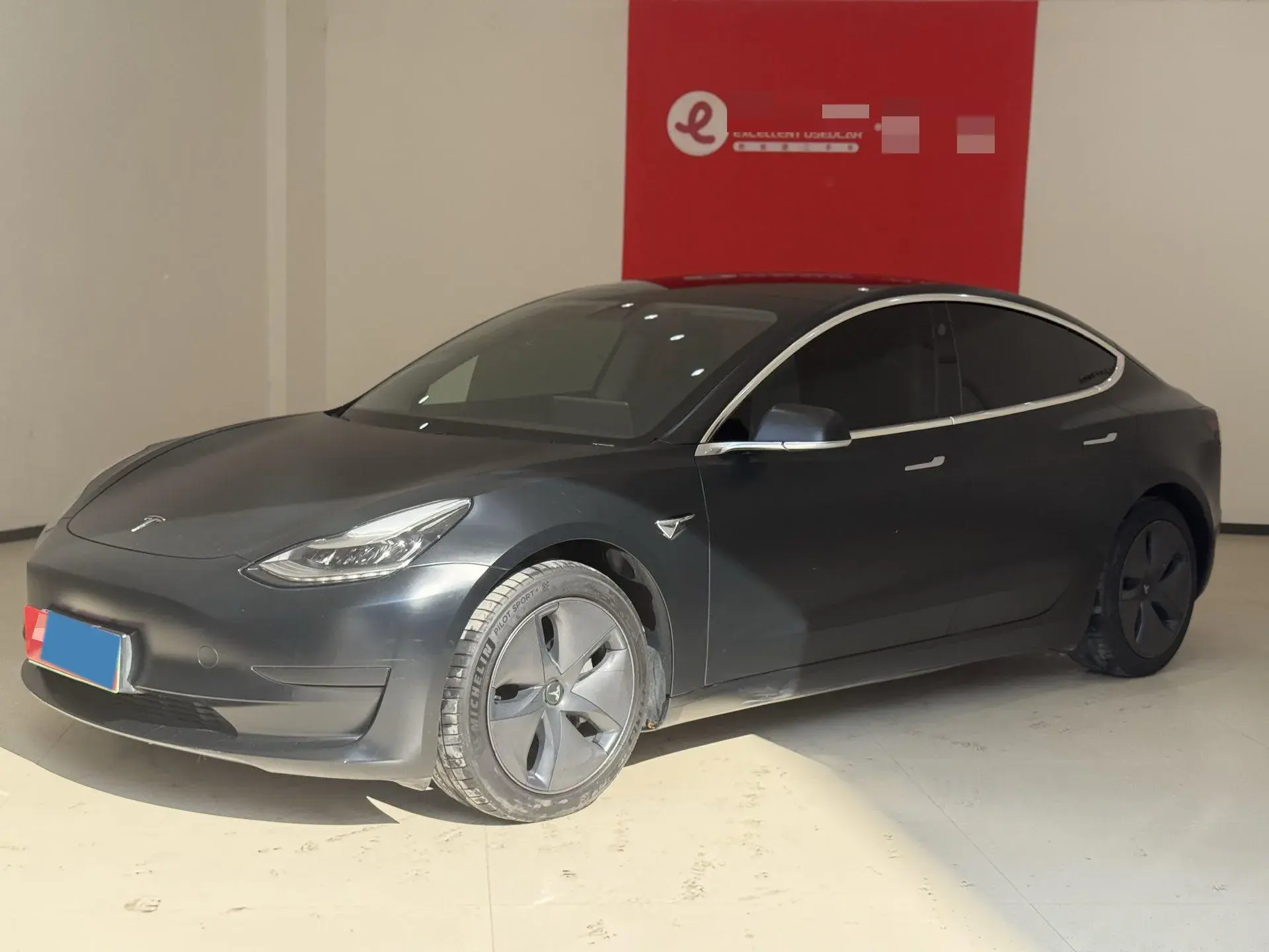 2020 TESLA MODEL view 1