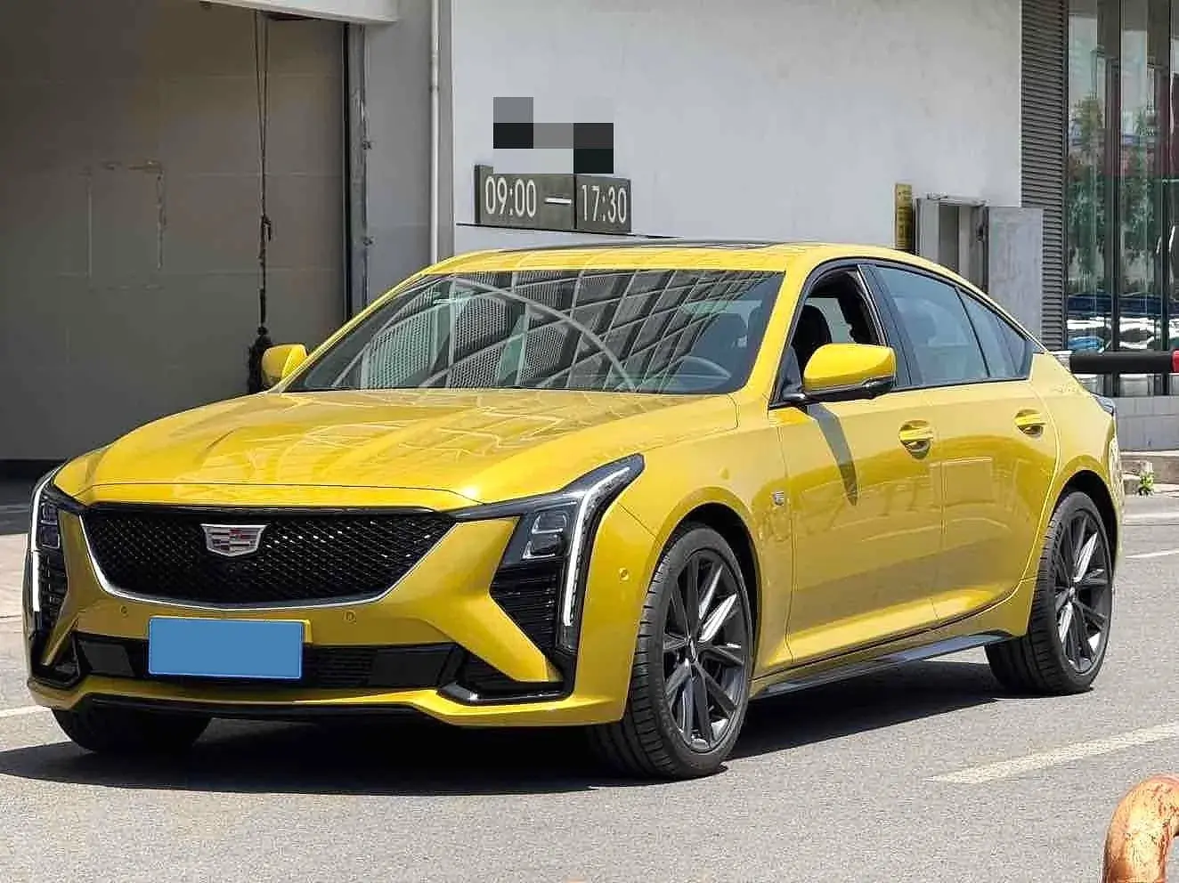 2024 CADILLAC CT5 view 1