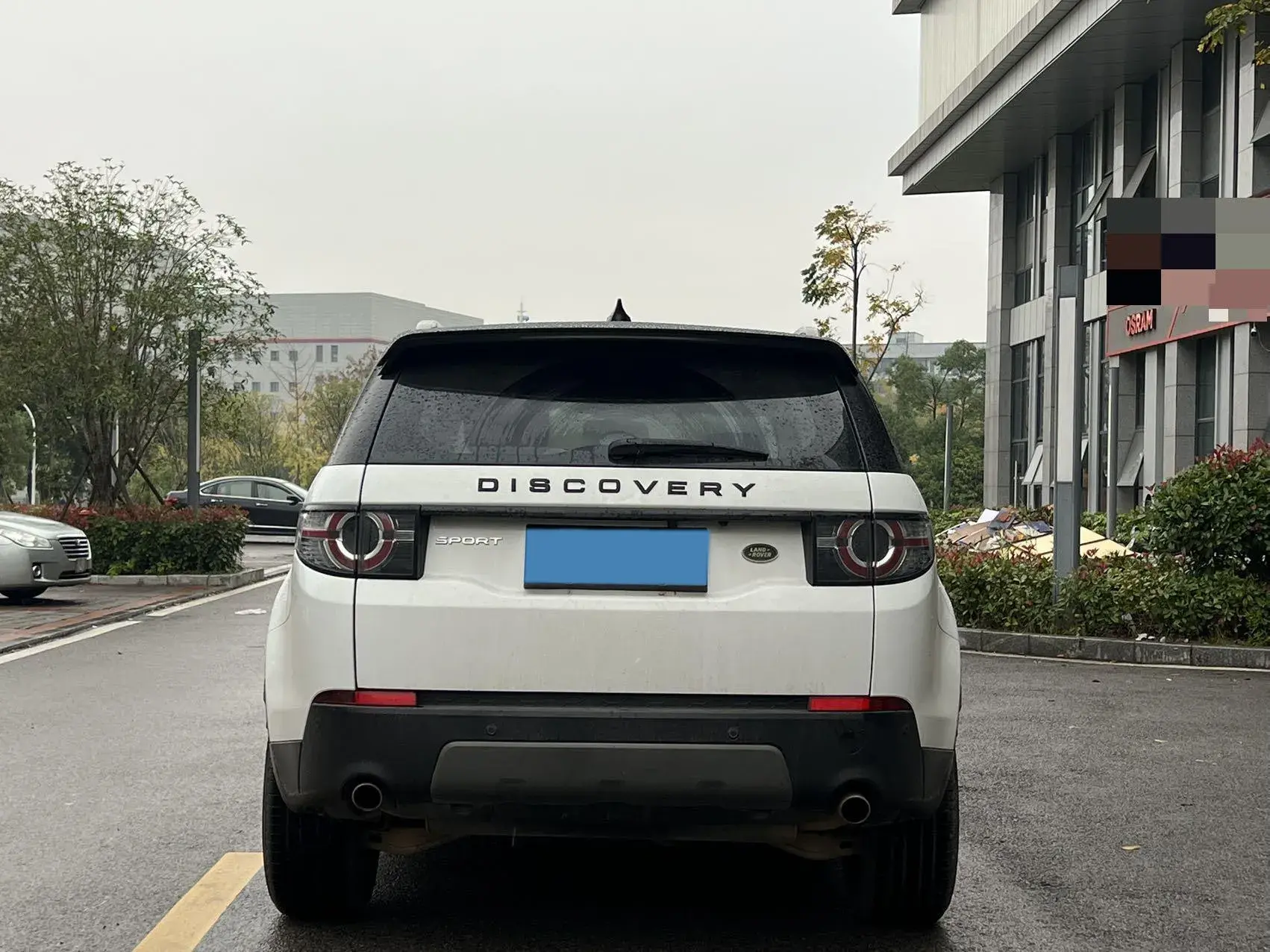 2018 LAND ROVER thumbnail 3