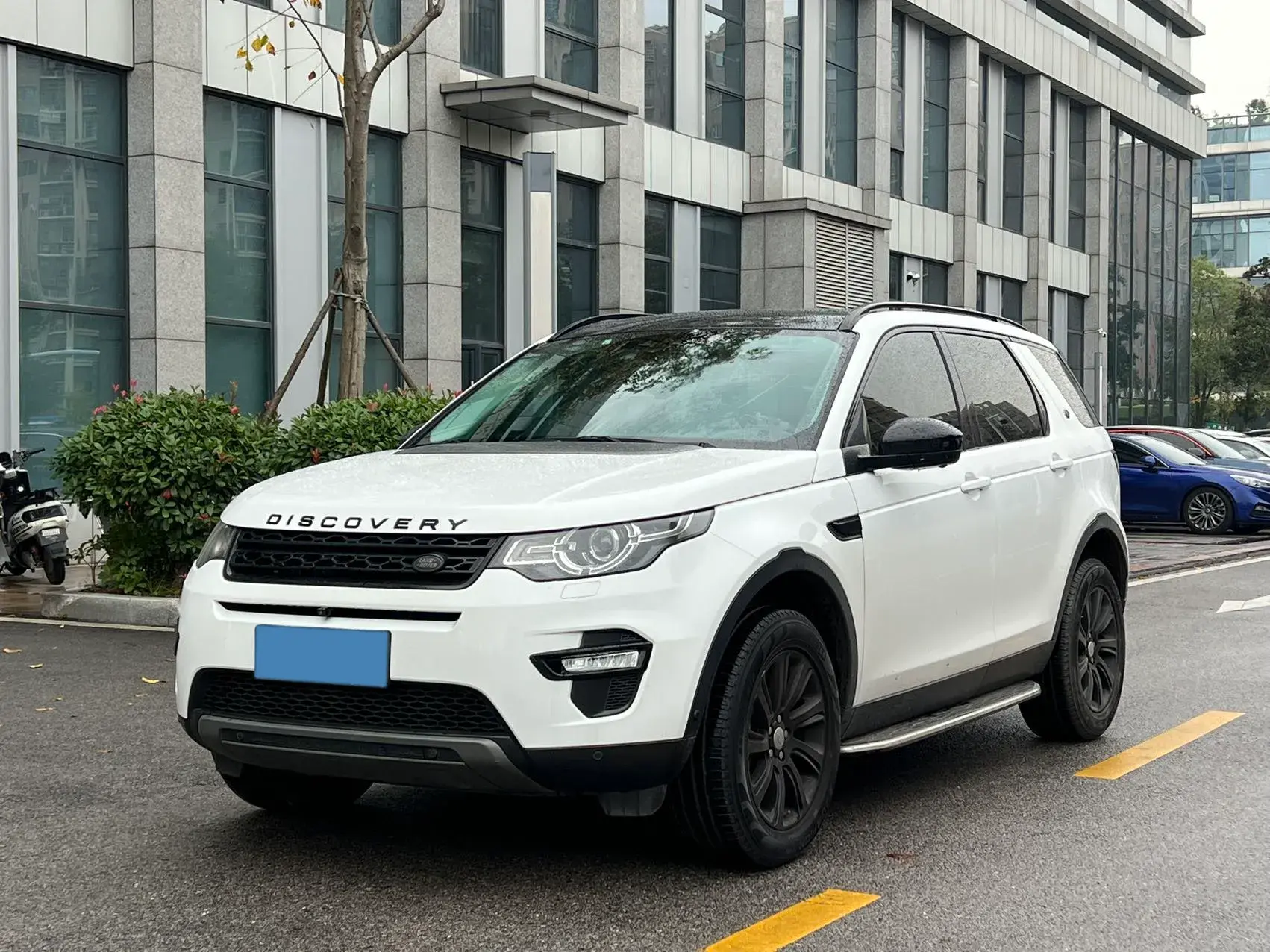 2018 LAND ROVER view 1