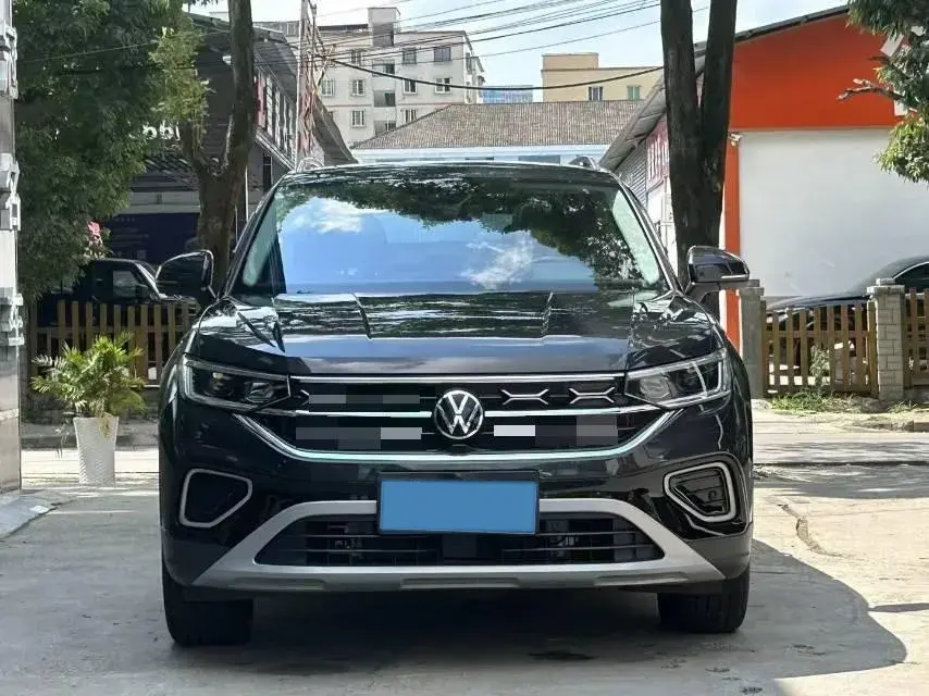 2024 VOLKSWAGEN TAYRON thumbnail 2