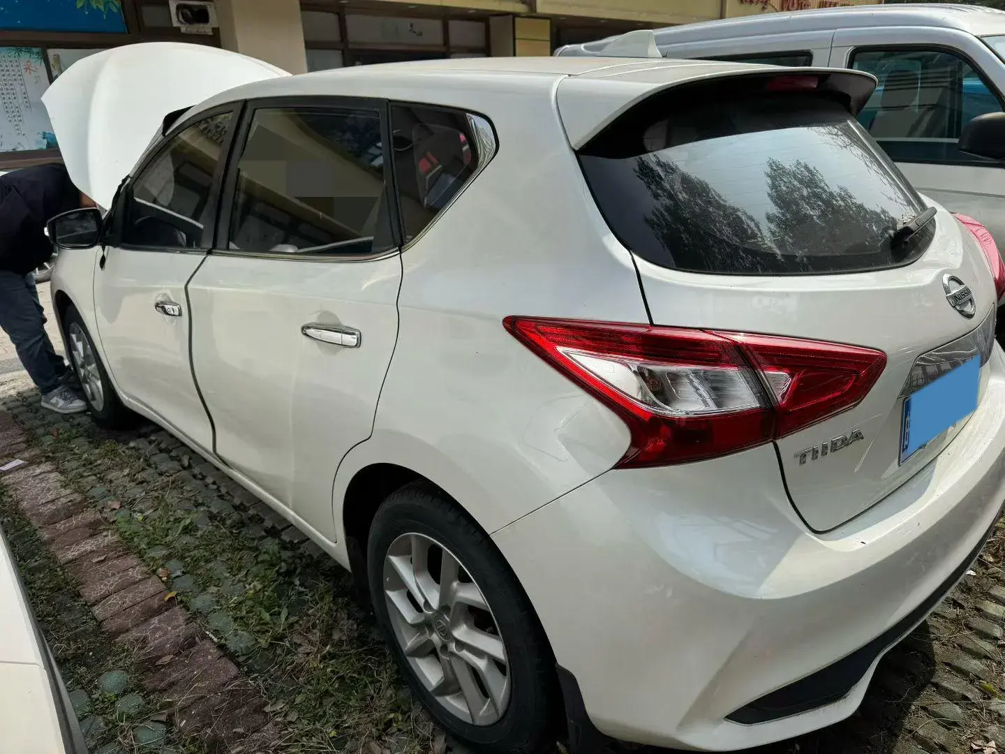 2021 NISSAN TIIDA thumbnail 3