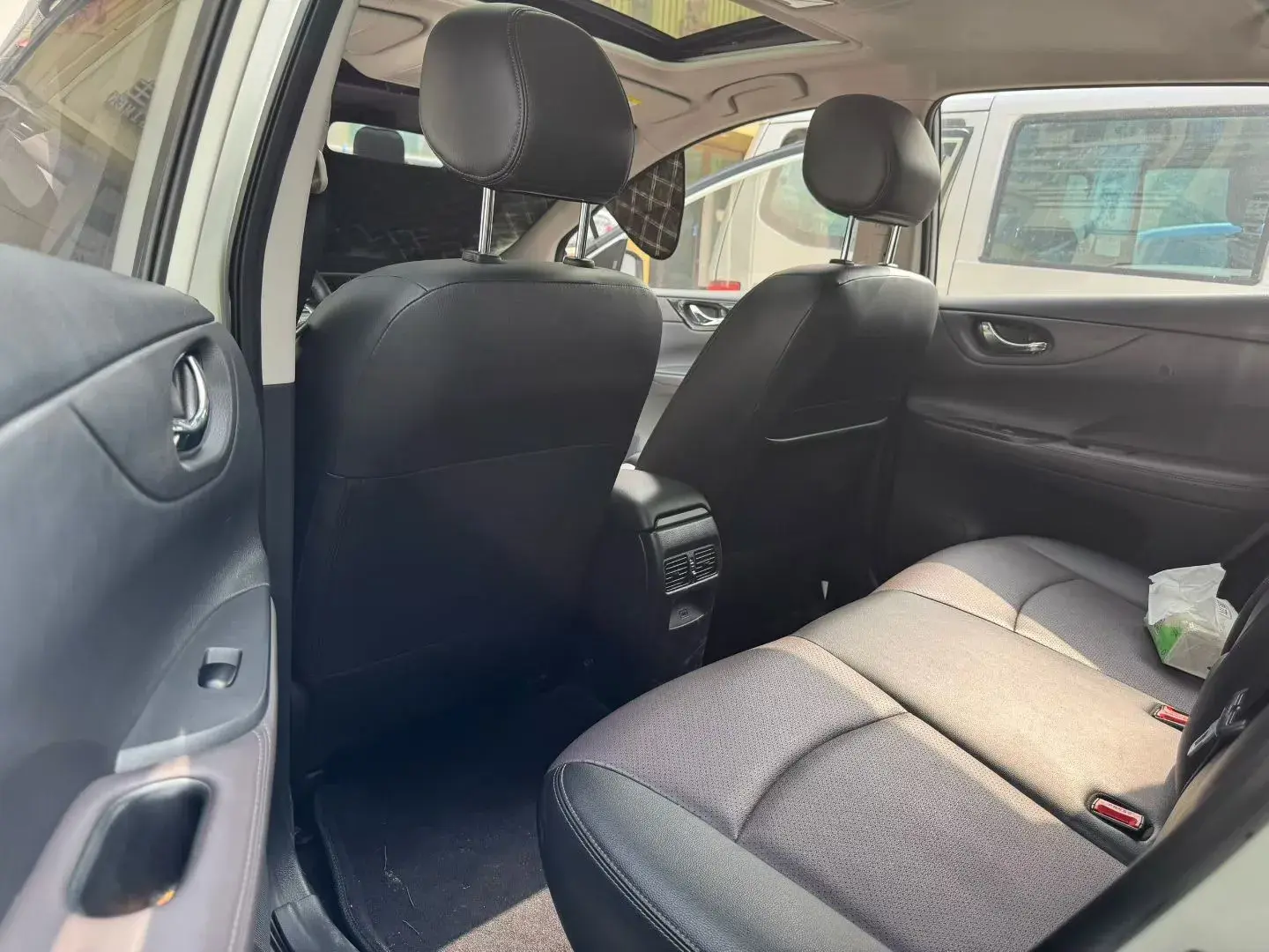 2021 NISSAN TIIDA thumbnail 4