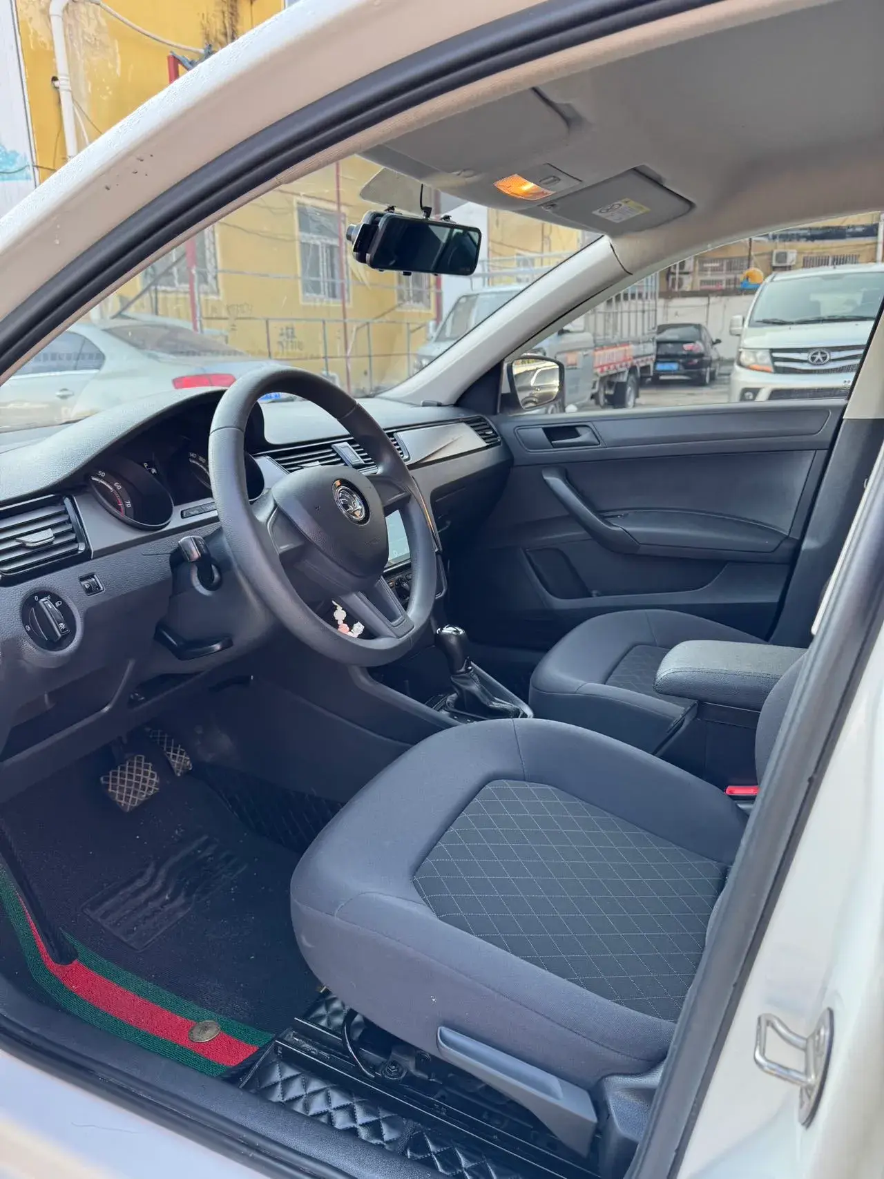 2020 SKODA RAPID thumbnail 3