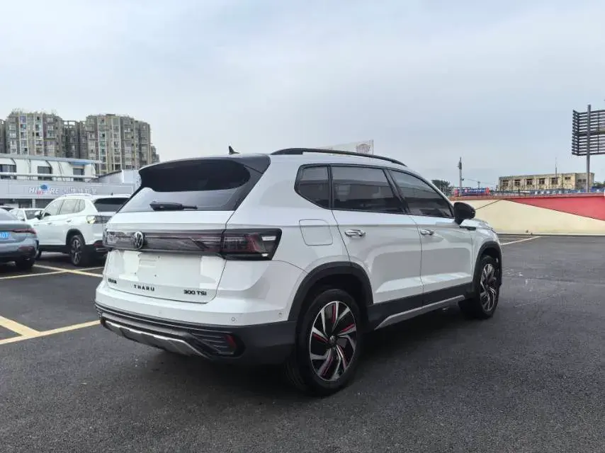 2023 VOLKSWAGEN THARU thumbnail 4