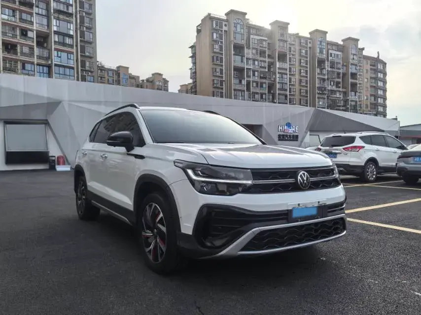 2023 VOLKSWAGEN THARU thumbnail 3